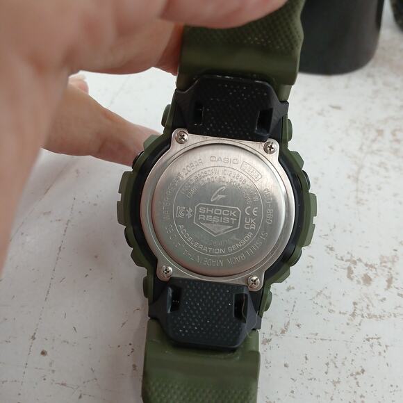 Casio G-Shock GBD800UC-3 Step Tracker Digital Bluetooth Watch Green w/ Tin - Picture 5 of 10